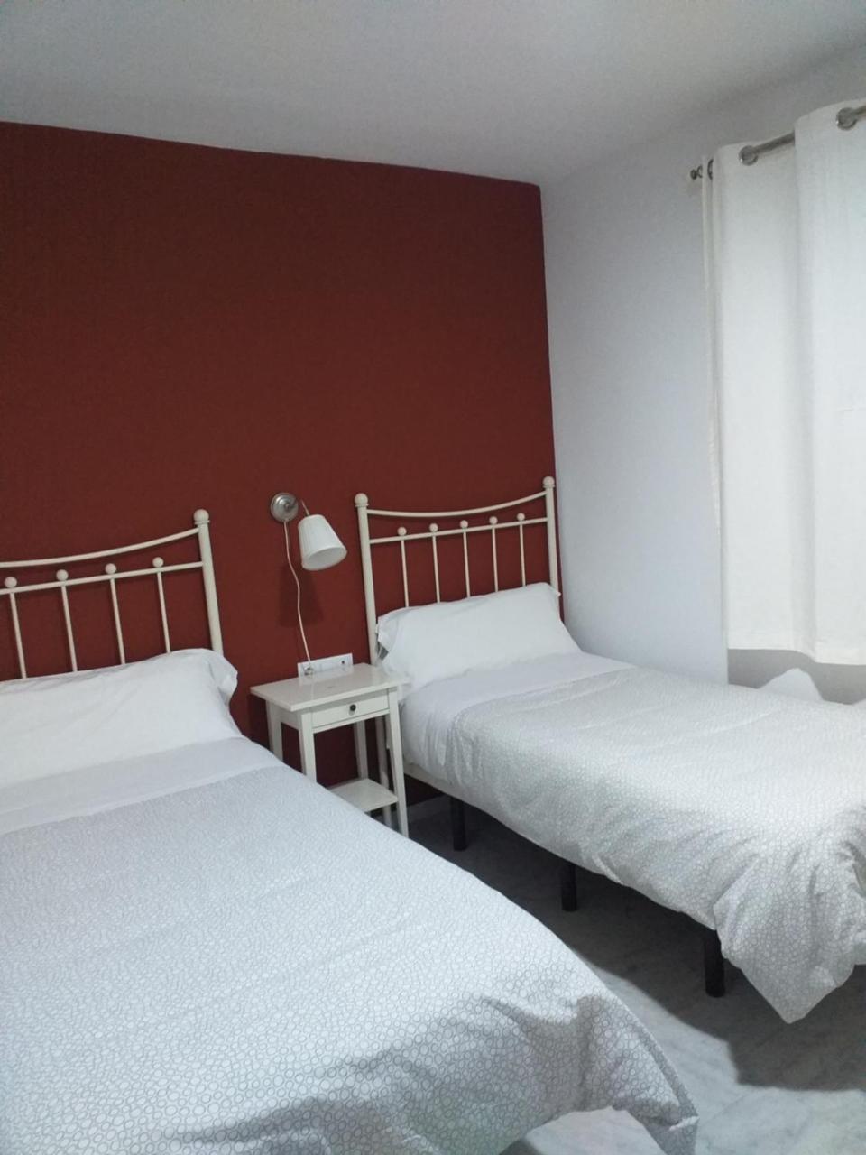 Hostal Monteluna Rociana Exterior foto